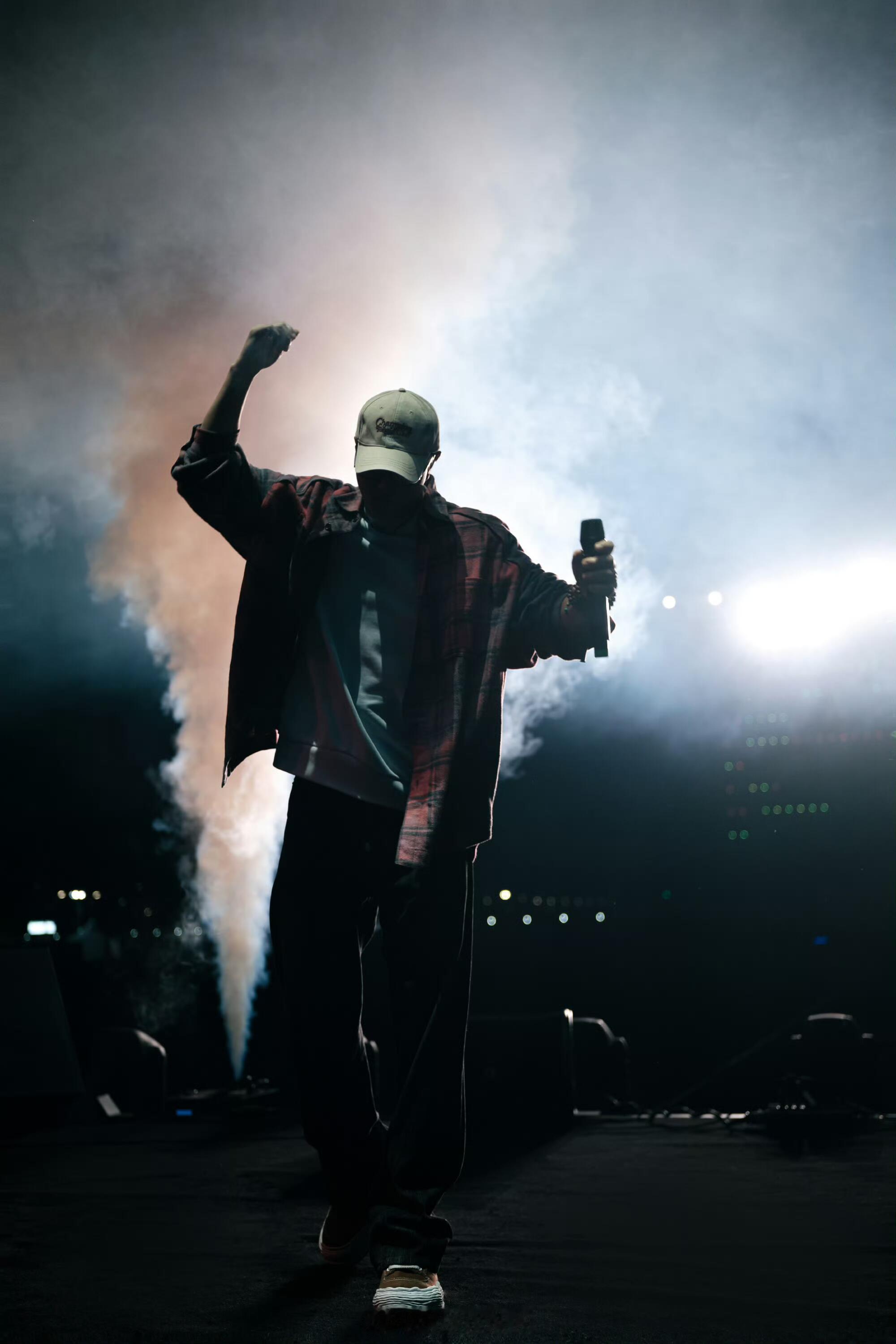 这才是真正的舞台王者！韩庚音乐节首秀全程高能，从《back in da hous