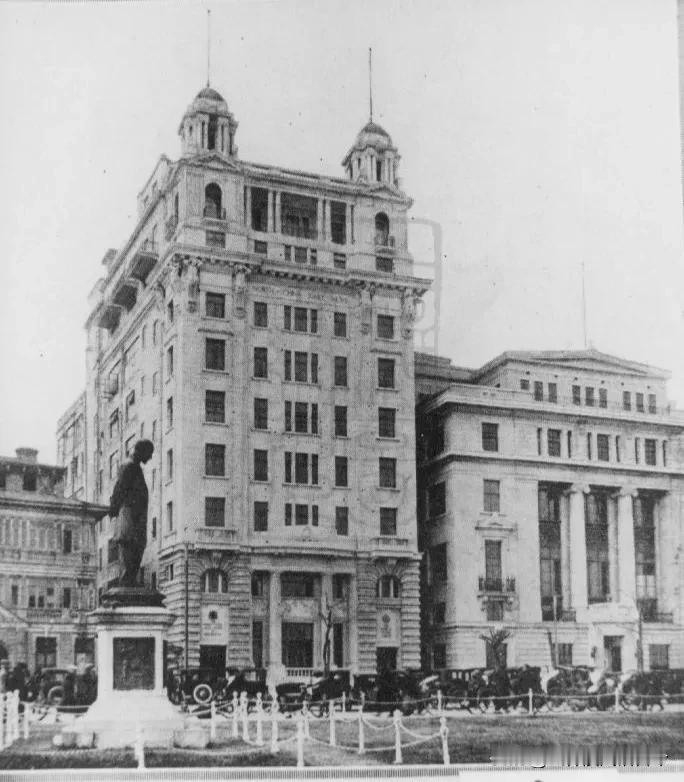 渣打银行（Chartered Bank）拿大股东衡量，说白了是一家新加坡公司，英
