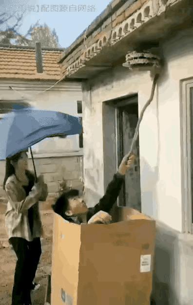哥们，我现在想知道你还活着没？你看小姐姐跑的多快，是真爱！[大笑][大笑][大笑