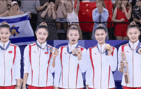 实力和颜值并存，中国花样游泳队这五朵金花太美了，颜值和实力完全吊打一切网红，这才