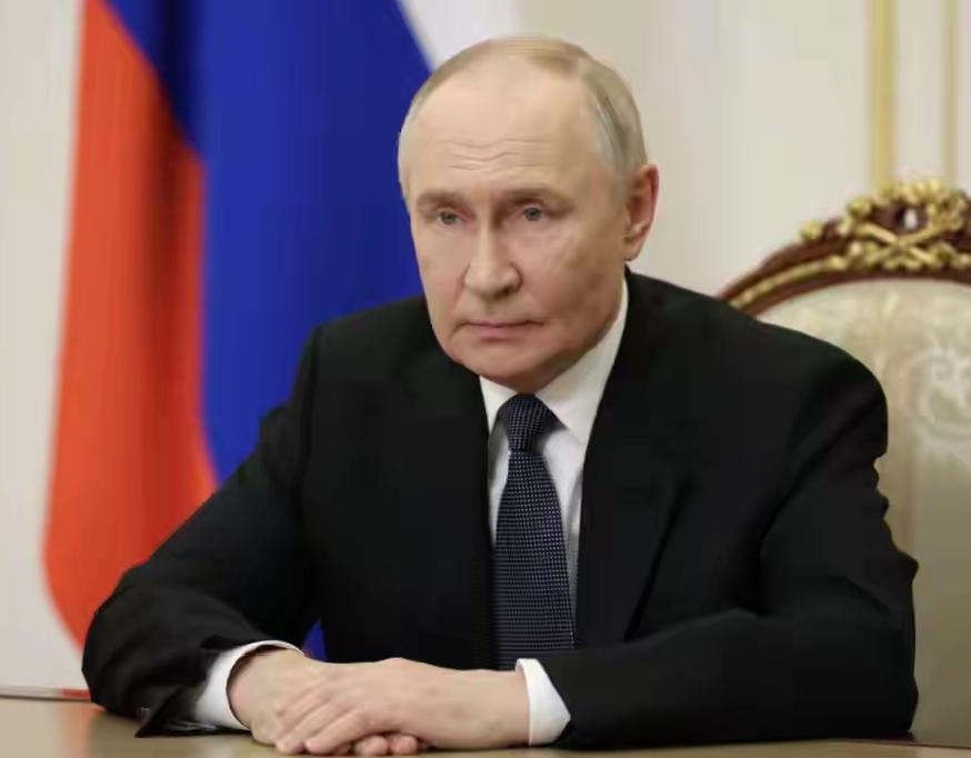 普京现在也是进退两难啊，伊朗遭受到美国和以色列的攻击，伊朗想要凭借自身去抵挡这两