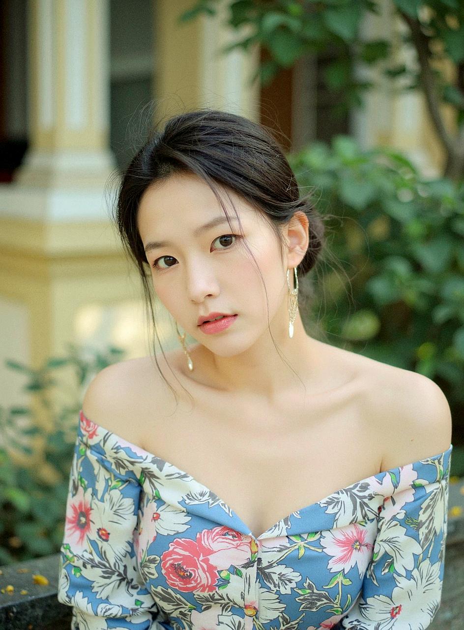 女孩坐公交被猥亵取证将男子送警，事后女孩表示：车里没一个人站出来帮助我，实在是太