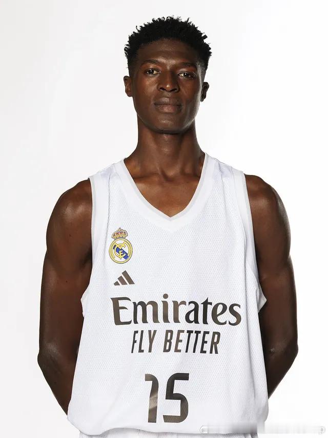 西班牙小国王杯赛场上13，14岁的娃欧洲篮球NCAA