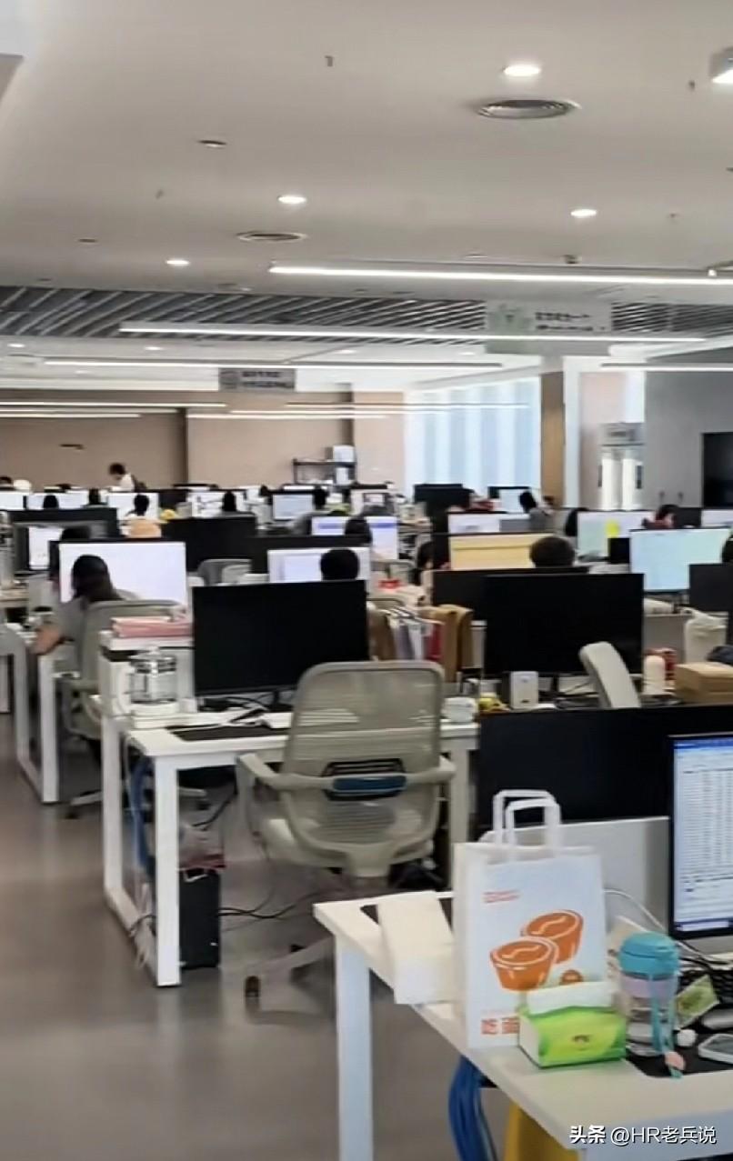 作为一个hr，以我这10多年经办和协办的大几百例员工成功加薪的实操经历总结：只有