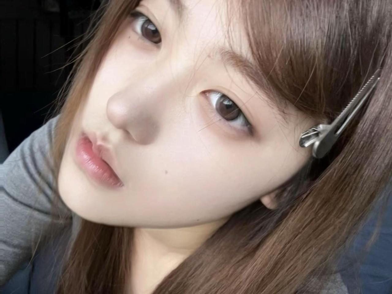 现在连苦笑都他妈不敢了 怕老天以为我不服