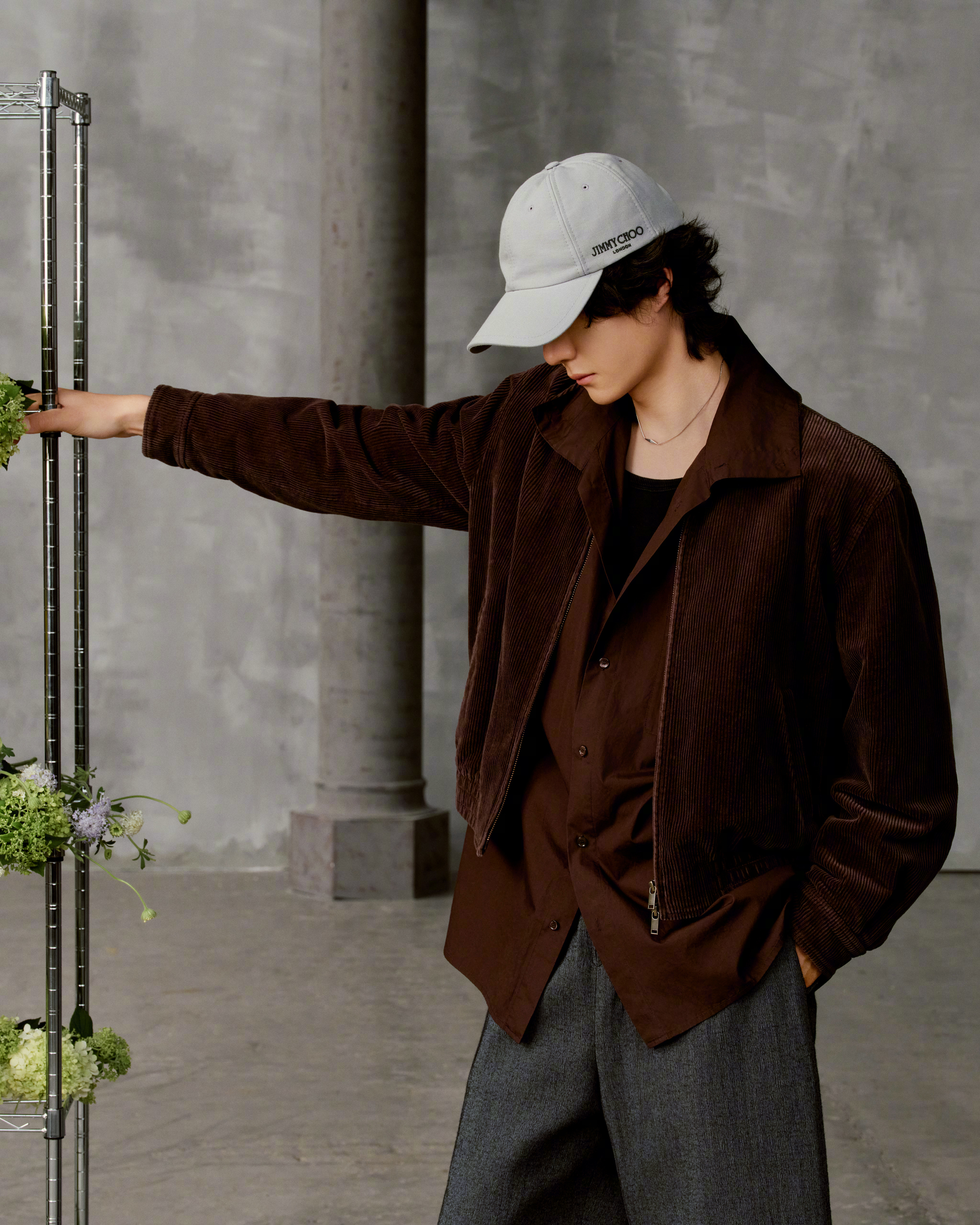 王一博 × Jimmy Choo全球品牌代言人王一博演绎Jimmy Choo春季