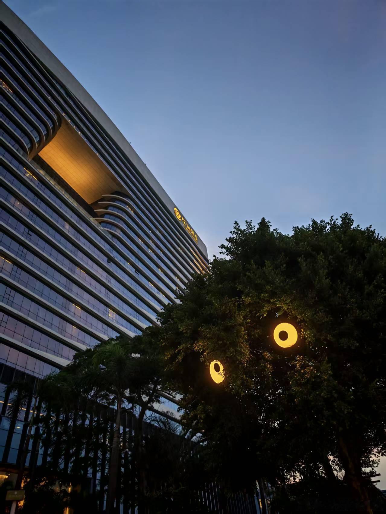 荣耀600系列新品发布会将会在中国·厦门举办，诚挚邀请您参加。本次活动安排在厦门