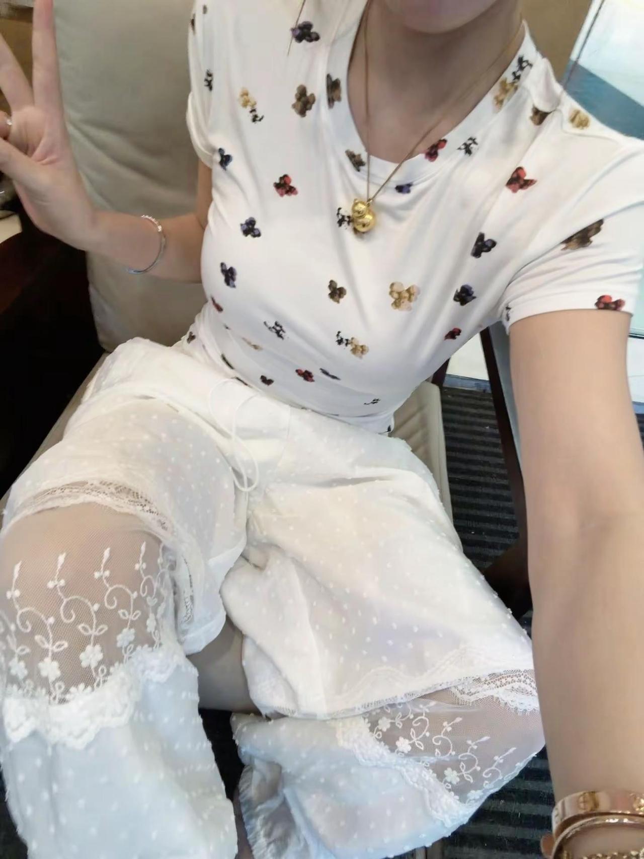 真好看咧哈哈 我说衣服 2:00左右见