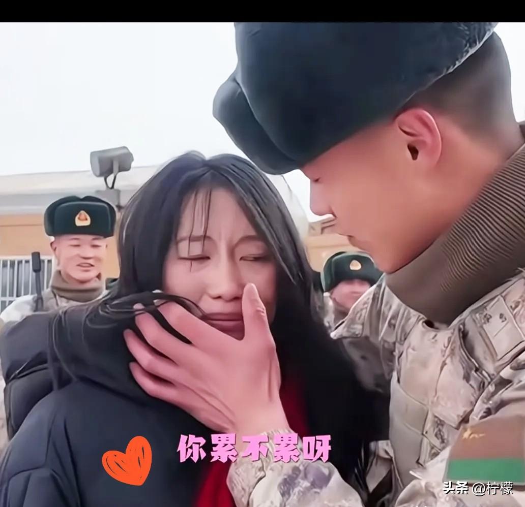 4500公里，
两天两夜。
仅仅是听到这组数字，都能感到那一身的疲惫和风霜。
