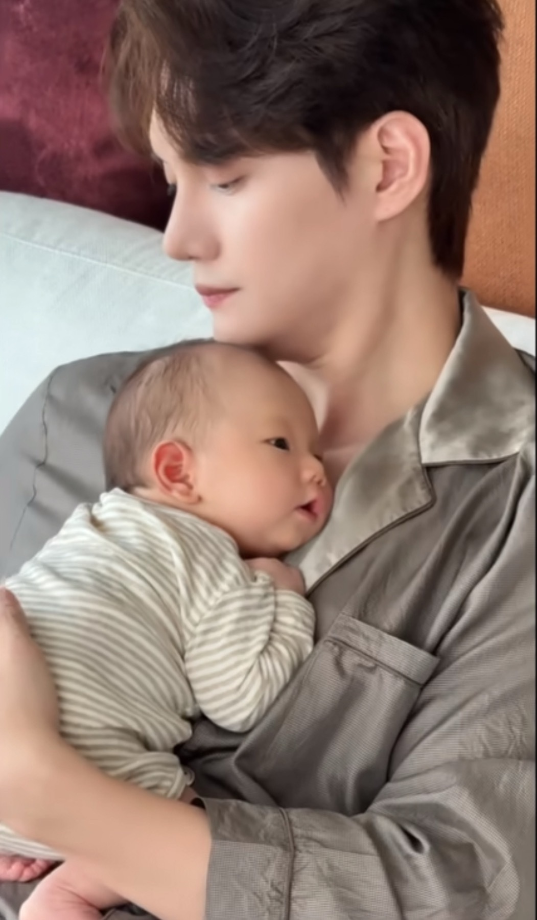 张檬晒儿子正面照啊啊啊啊好可爱好好看啊~果然做试管就是可以挑选好基因哈[開學季]