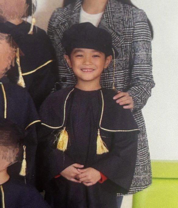 cortis安乾镐幼儿园毕业照09年爱豆连婴儿照都是高清的 cortis 安乾镐