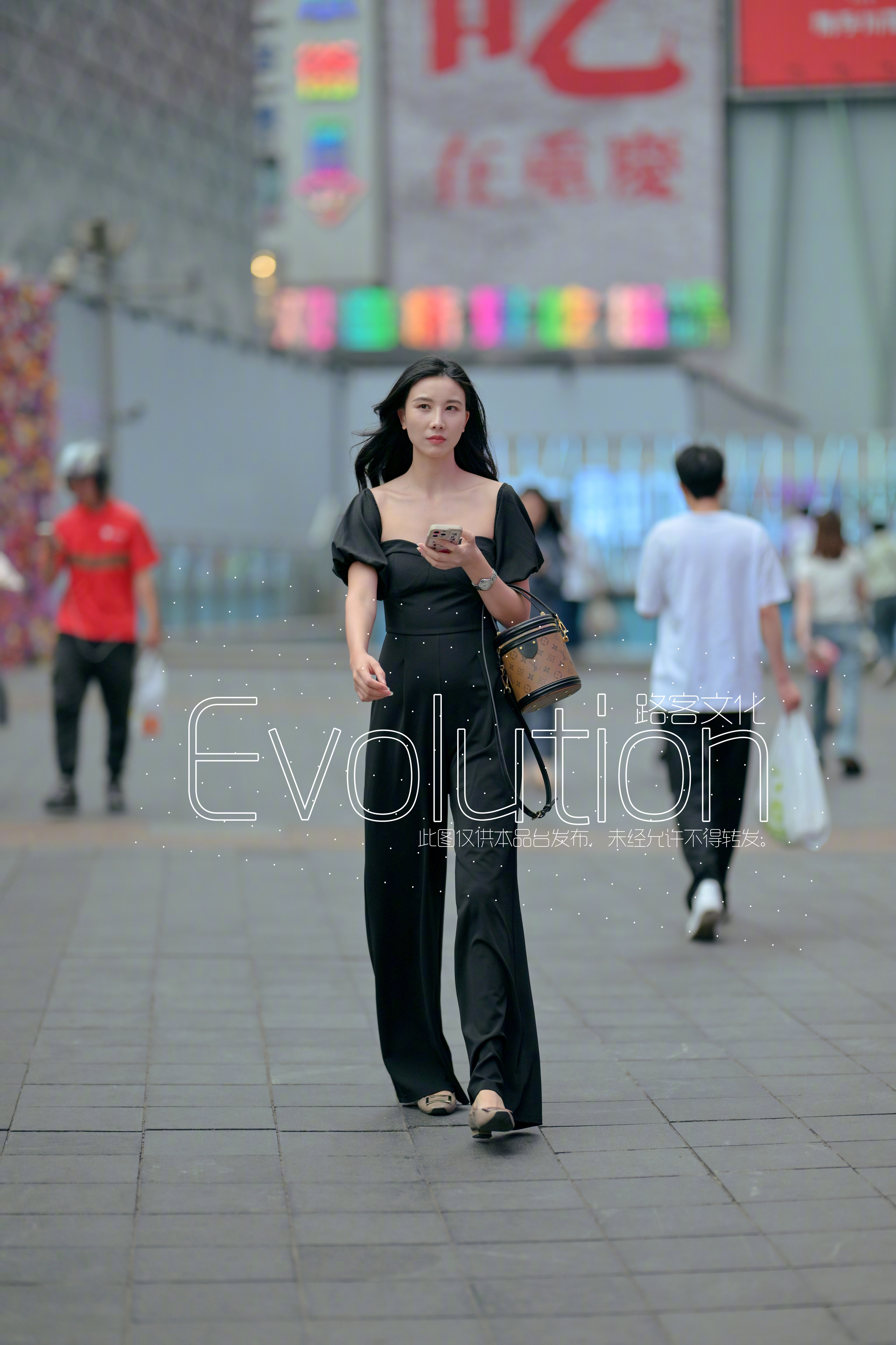 说不上来就觉得这一身黑色好好看啊！可能就是小姐姐好看[允悲] ​​​