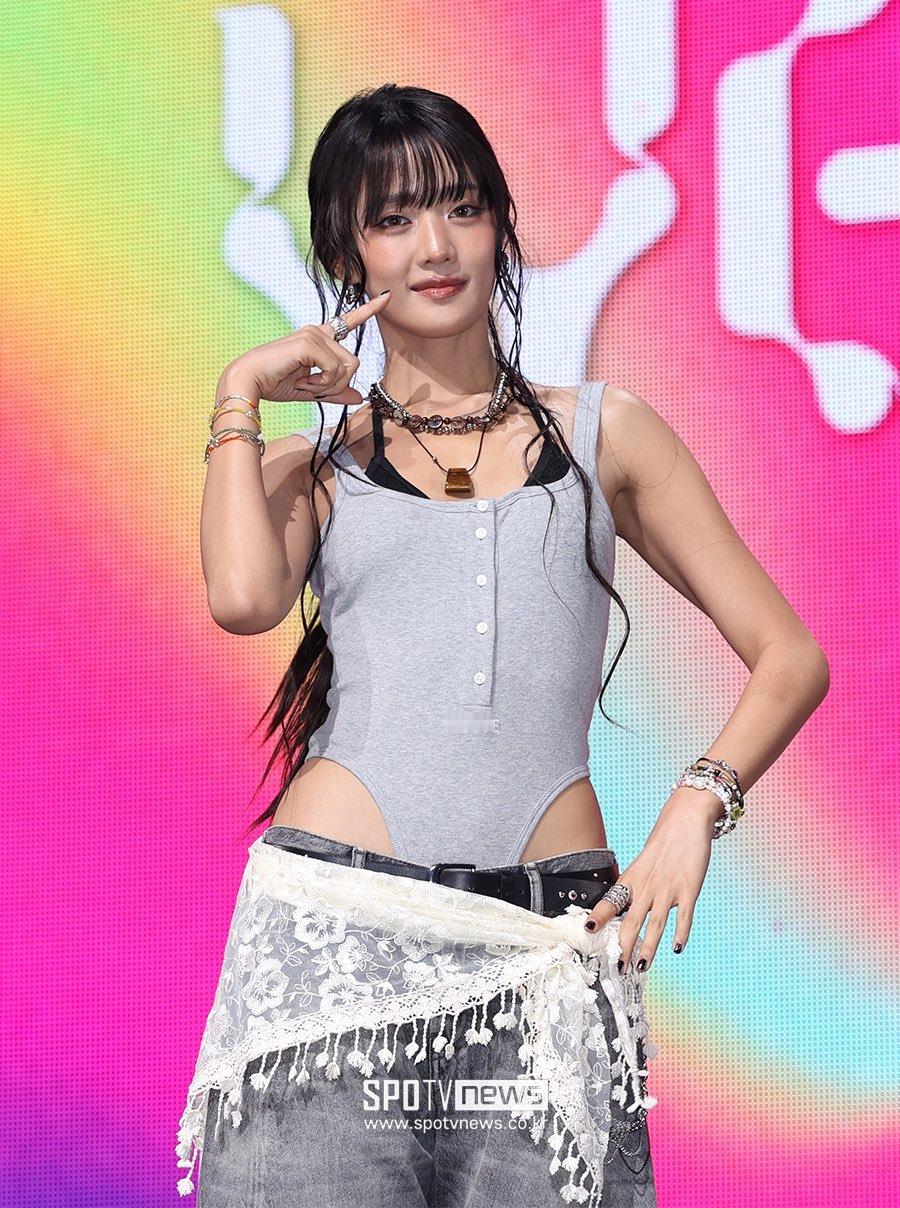 idle组合Minnie梦幻主唱🩷美食鉴赏家金咪260706 新专We mad