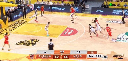 广厦男篮vs山西男篮 第三节一上来广厦又一波9-0，分差拉到20分，山西队危险了