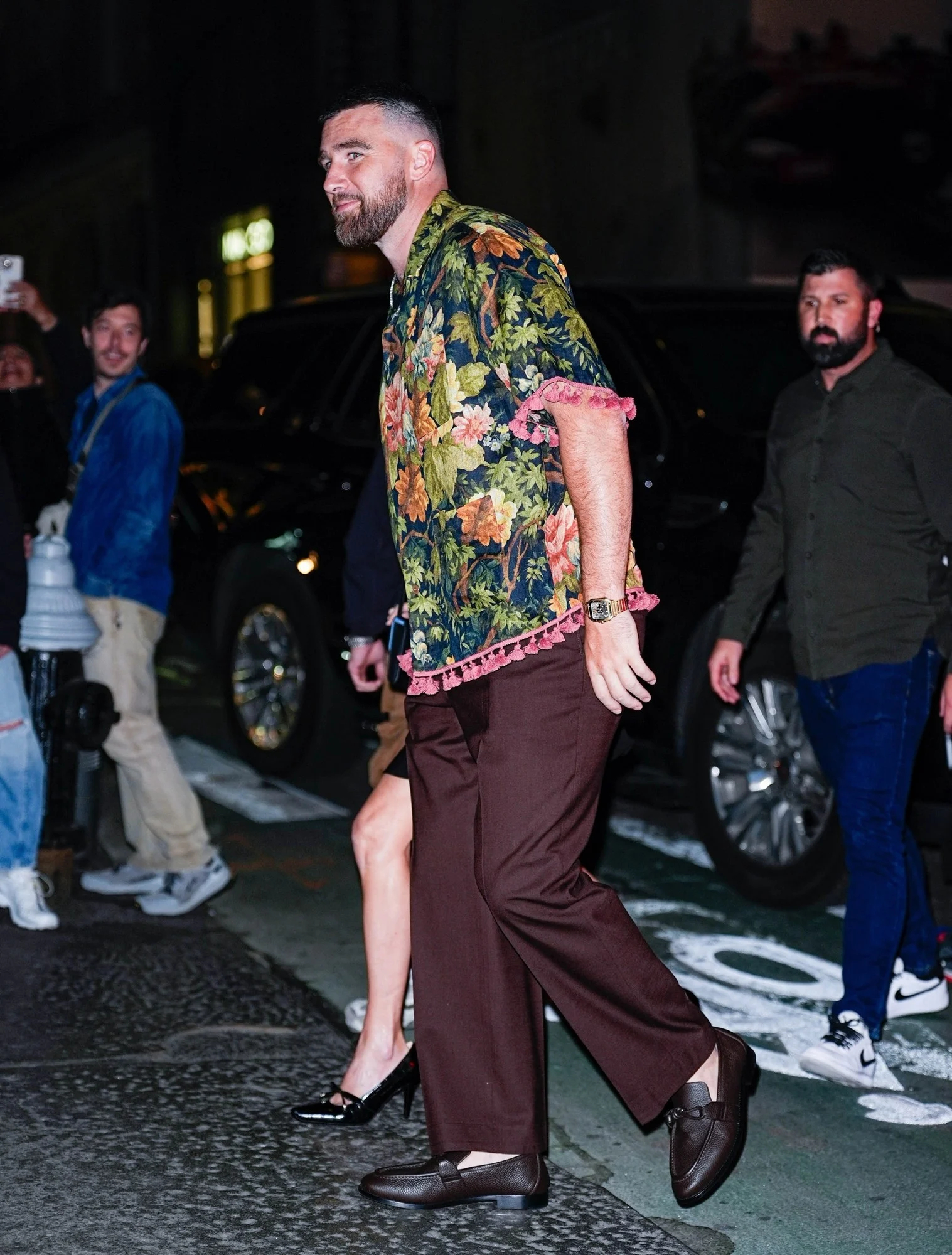 Taylor Swift和未婚夫Travis Kelce 近日纽约外出晚餐 