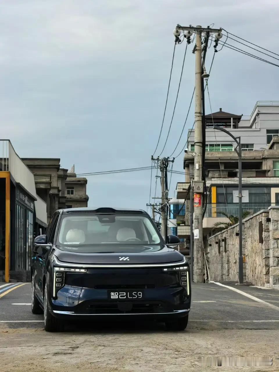 伤害性不大，侮辱性极强！
智己汽车联席CEO刘 涛在接受未来汽车Daily
等媒