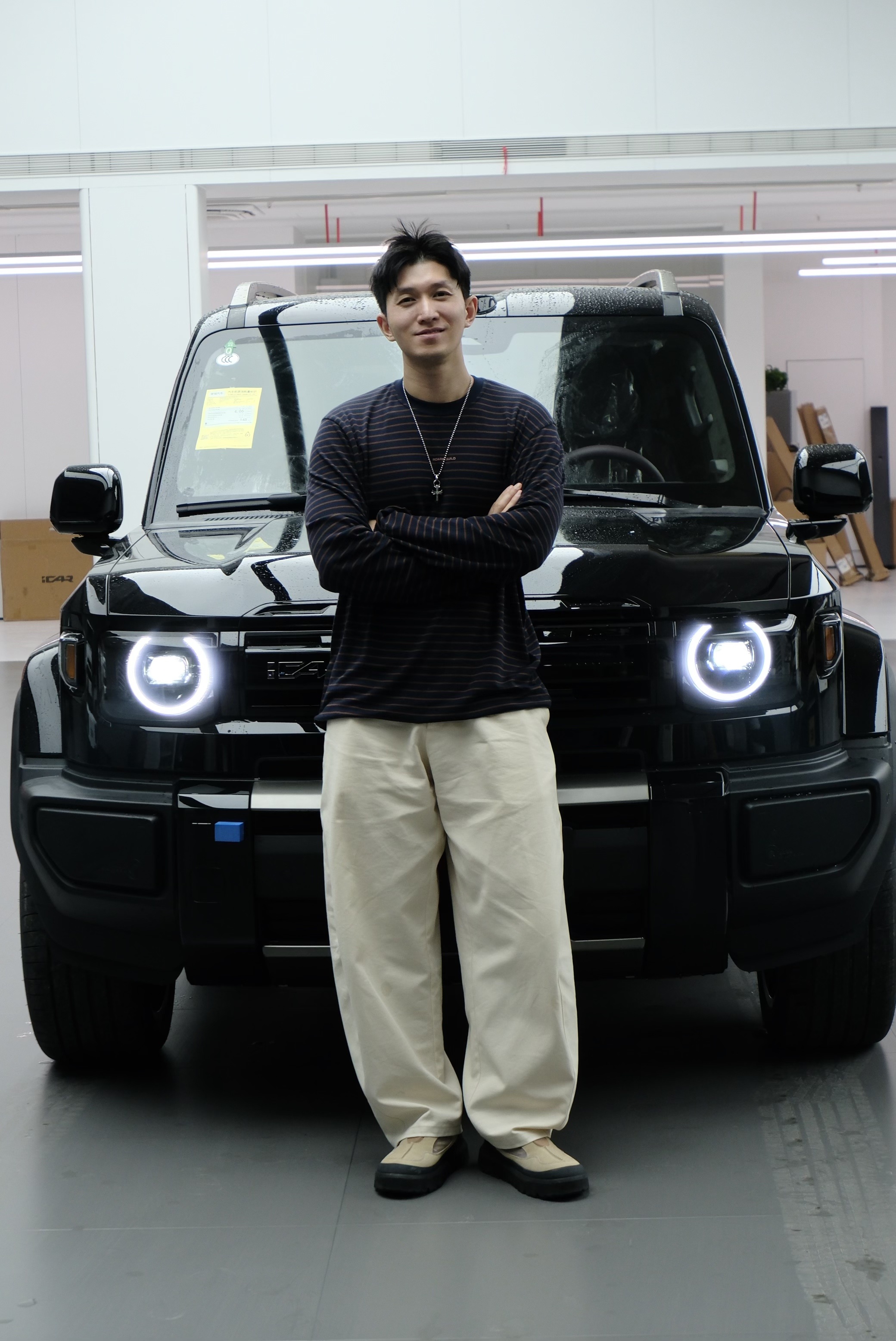 提车很难不开心尤其这是一辆V27非常满意我的黑外紫内买它不需要太多原因颜值+地平