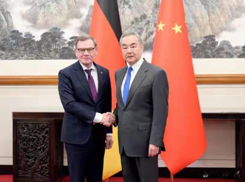 是可忍孰不可忍！王毅罕见警告，高市首次承认，中方反制不容忽视