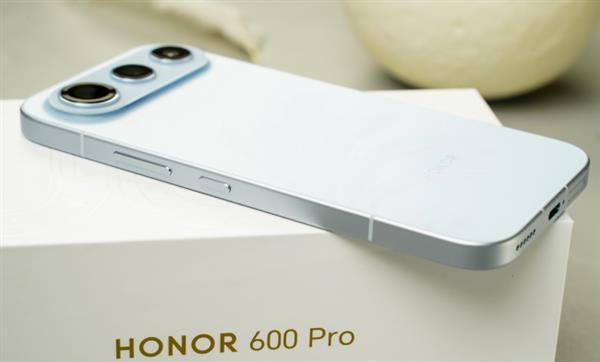 配置不偏科，荣耀 600 Pro 可以闭眼入了吧！

等等党这次又赢麻了！荣耀 