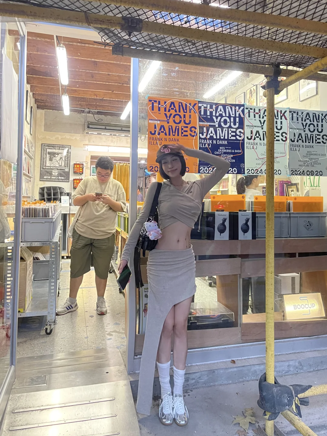 路过了一家好看的唱片店