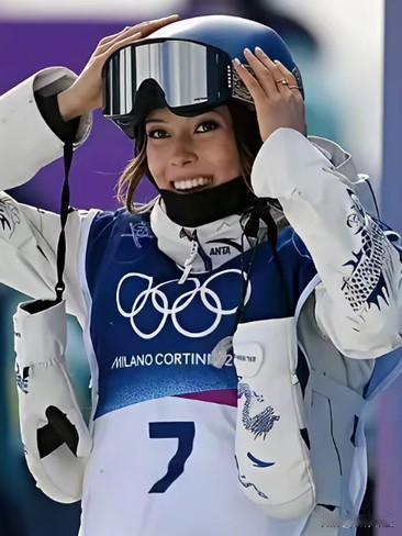 朋友说看谷爱凌夺金后的采访最感慨，英文没那些“you know”“literal