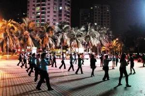 成都小区内跳广场舞有人管吗？有！

我们都知道跳广场舞扰民不合理，但是很少有合法