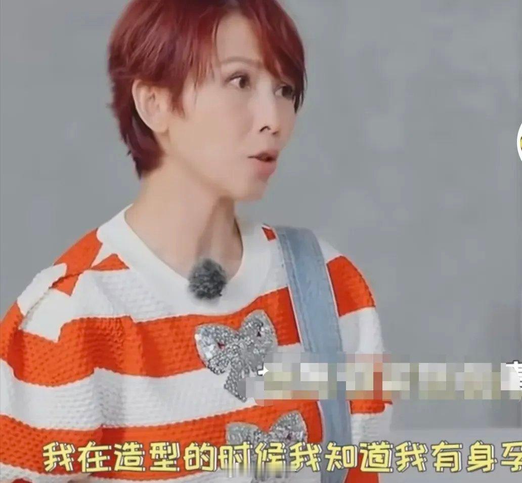 蔡少芬：“我拍戏做造型的时候，那天晚上才发现怀孕，就是因为我经纪人说已经签约了不