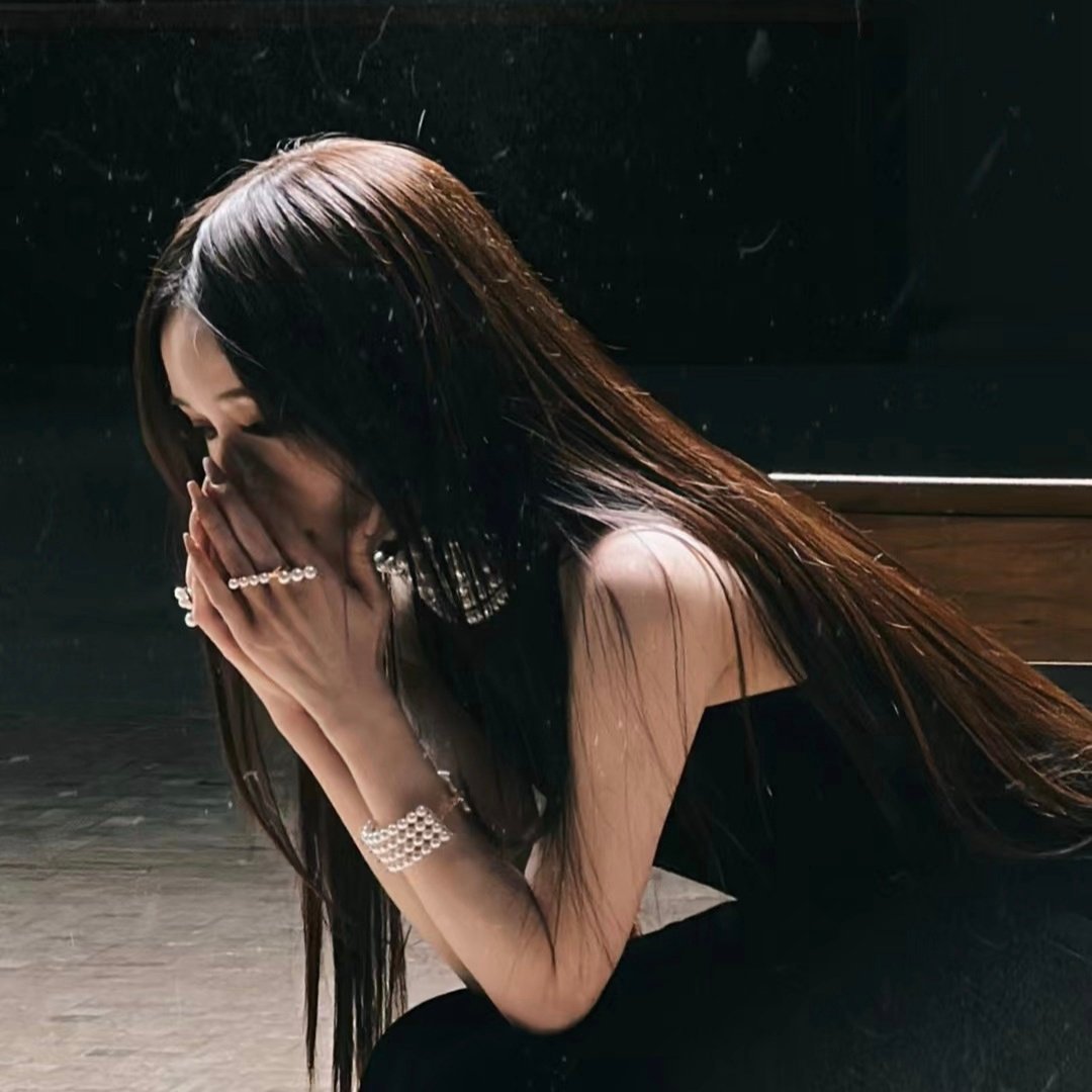 #萧亚轩[超话]# 美女子千万注意安全啊，希望能够没有大碍，早日康复！ ​​​