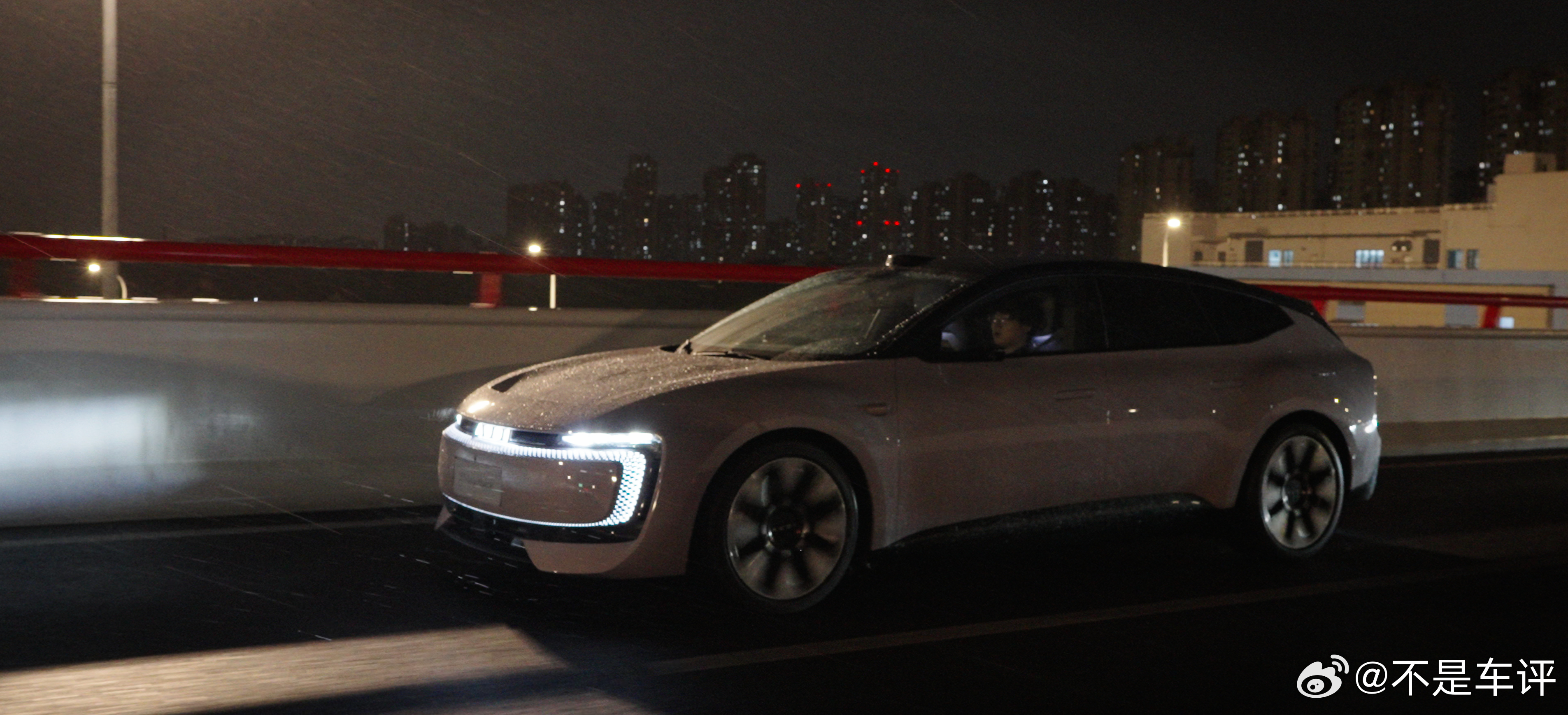 move in silence 奥迪e5 ​​​