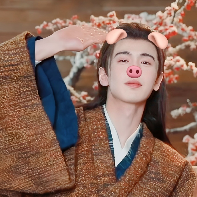 张凌赫田曦薇小猫敬礼情头  张凌赫田曦薇小猫敬礼情头有了，咋这么可爱呢两个人~ 