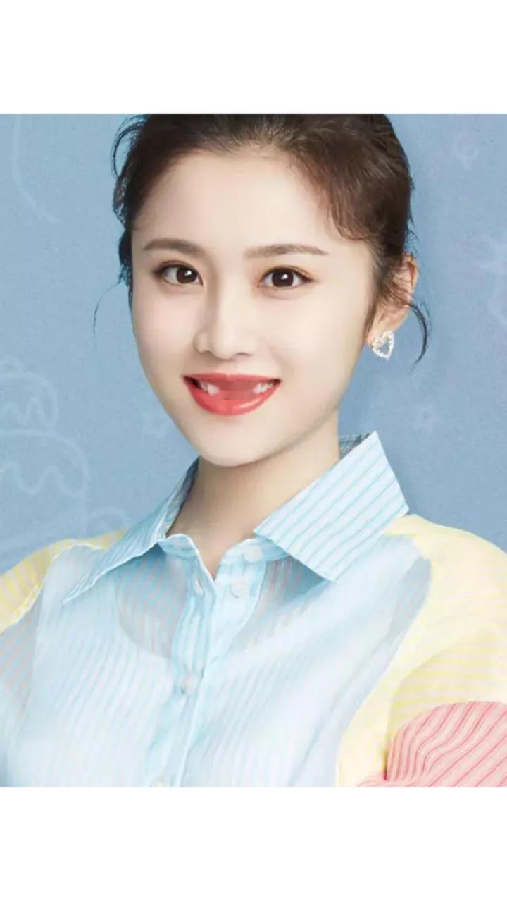 张慧雯：今日头条上绽放的璀璨星光

在今日头条的广阔天地里，张慧雯如同一颗璀璨的