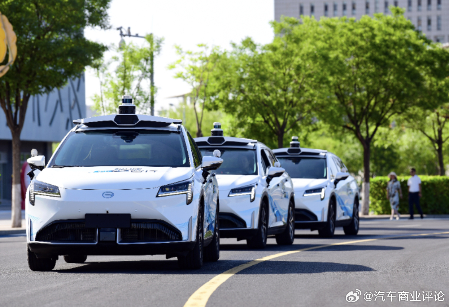 深圳加速智能网联汽车商业化3月23日，深圳市发改委发布《深圳市2026年优化市场