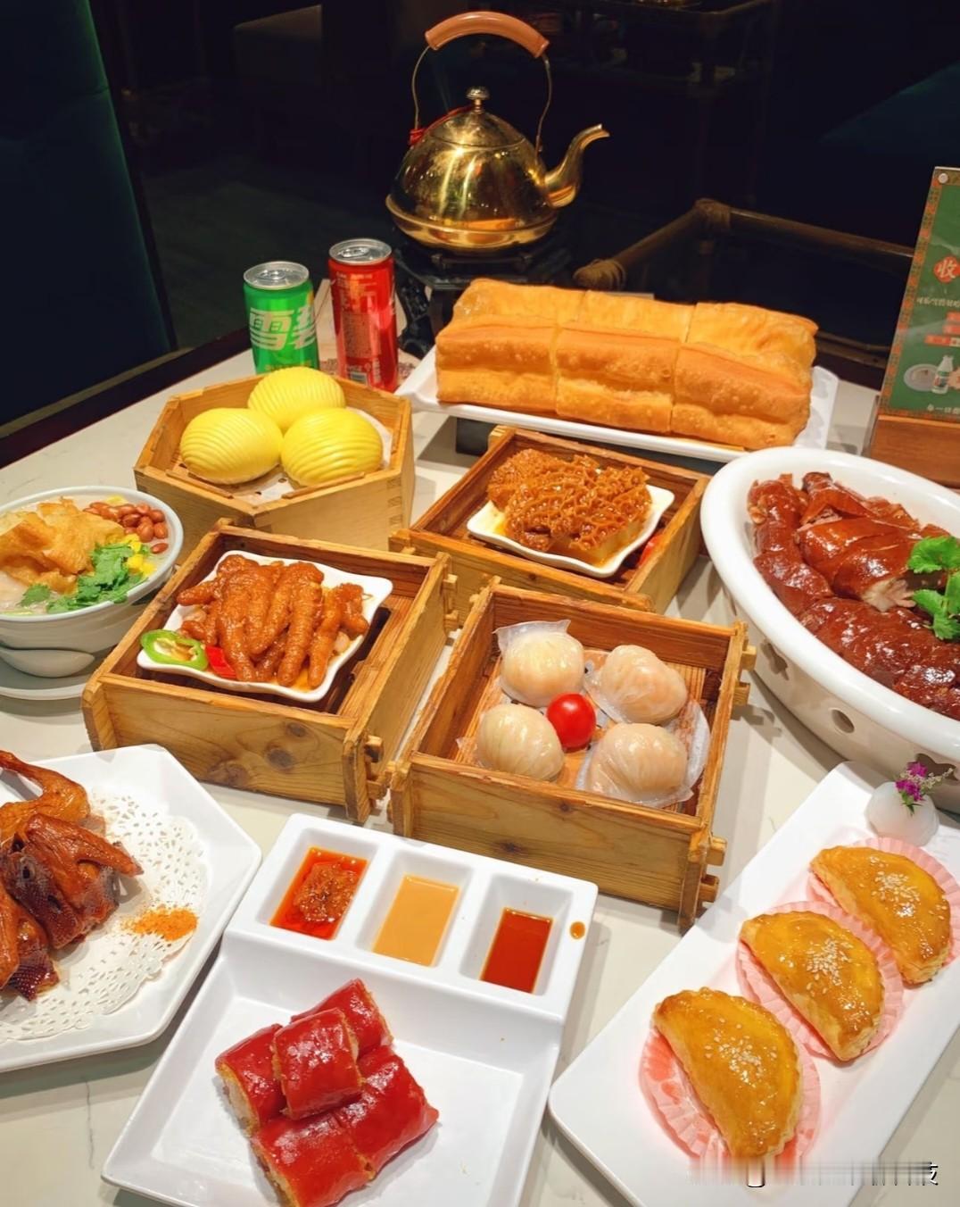 过年不回老家，带爸妈去广州叹早茶，这才是反向过年的正确打开方式！

以前总觉得过