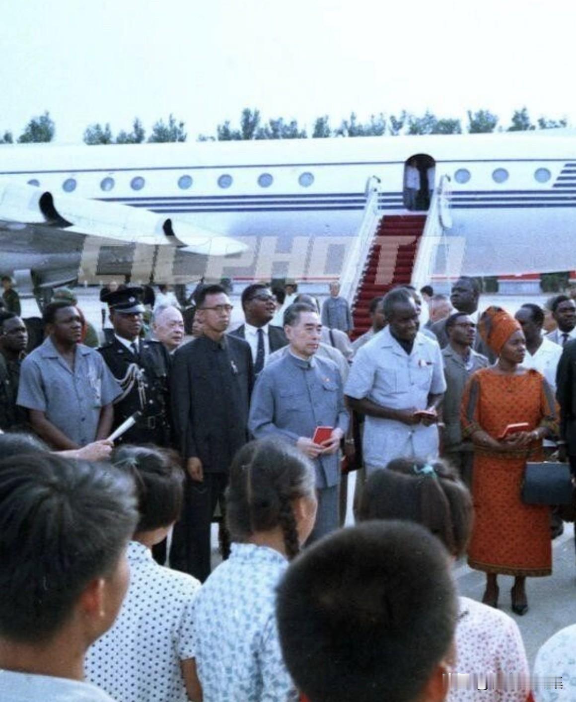 【周总理历史上的今天——6月21日】
1967年6月21日，下午，周恩来总理前往