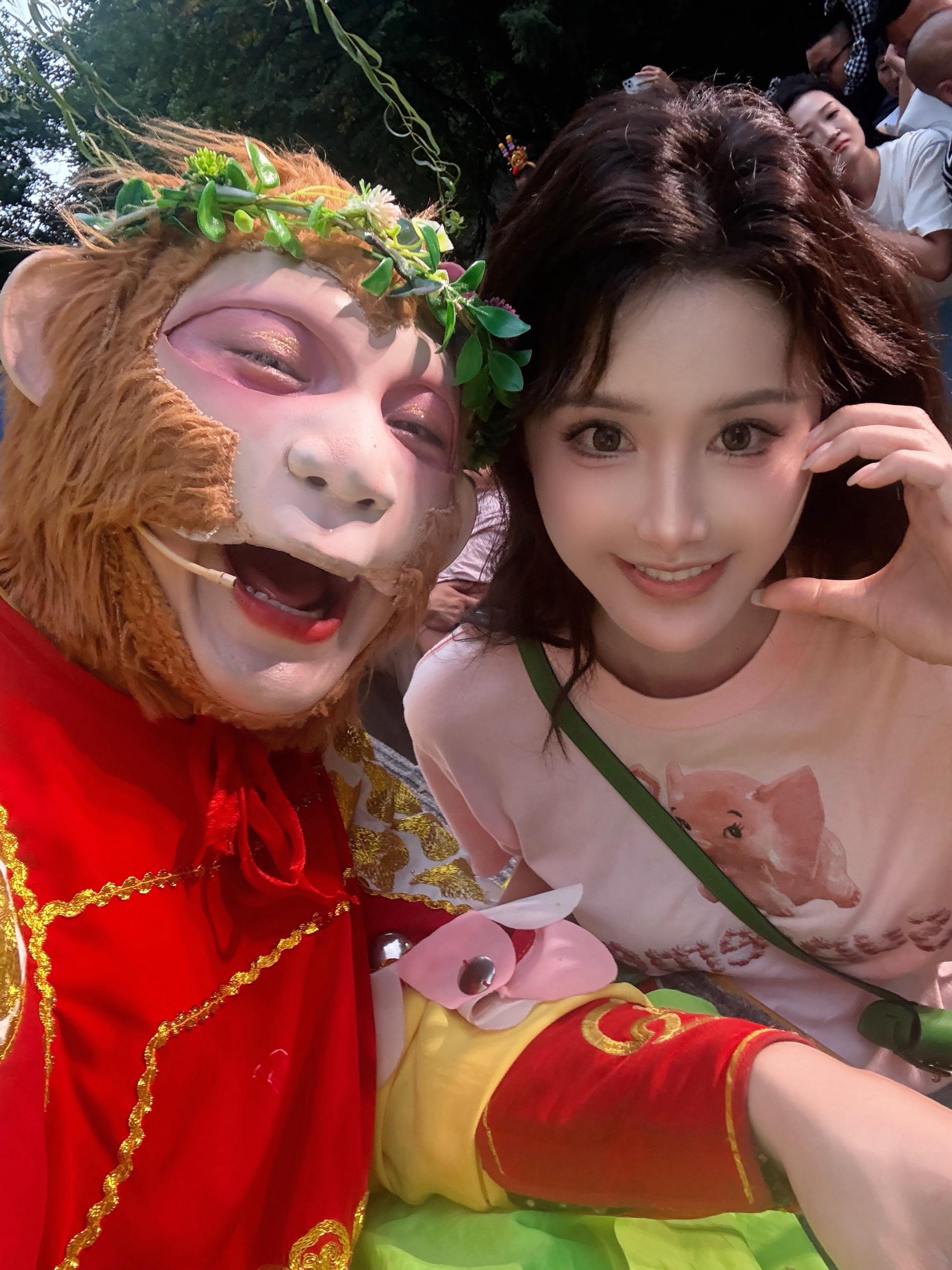 我们东北有自己的琳娜贝儿🐒。