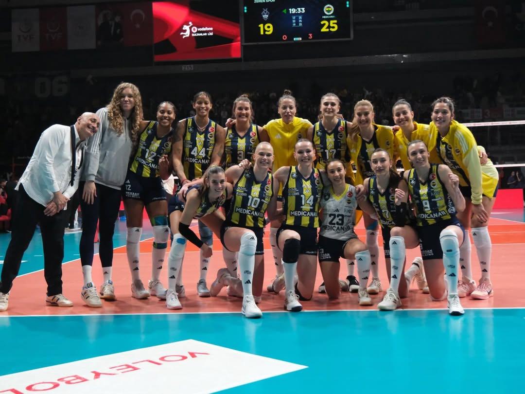 土超半决赛，费内巴切先拔头筹

2025-2026女排土超半决赛第一回合，泽仁体