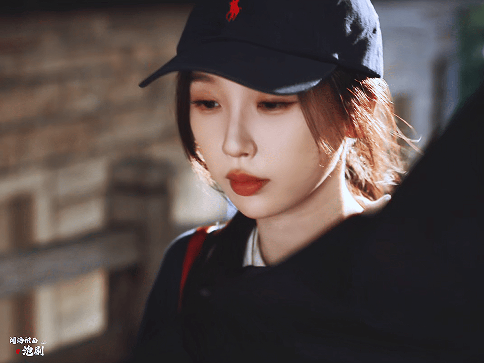 灿如繁星 小林老师和教练的斗志起来了，等队长解开文成业的心结后，小队一定可以乘风