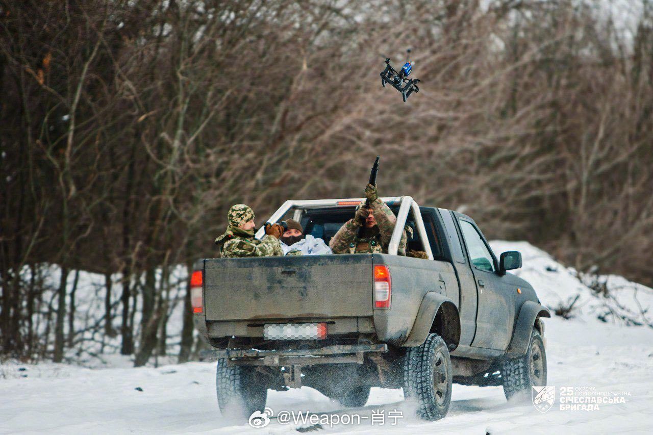 烽火问鼎计划俄乌冲突 乌军练习如何打无人机 