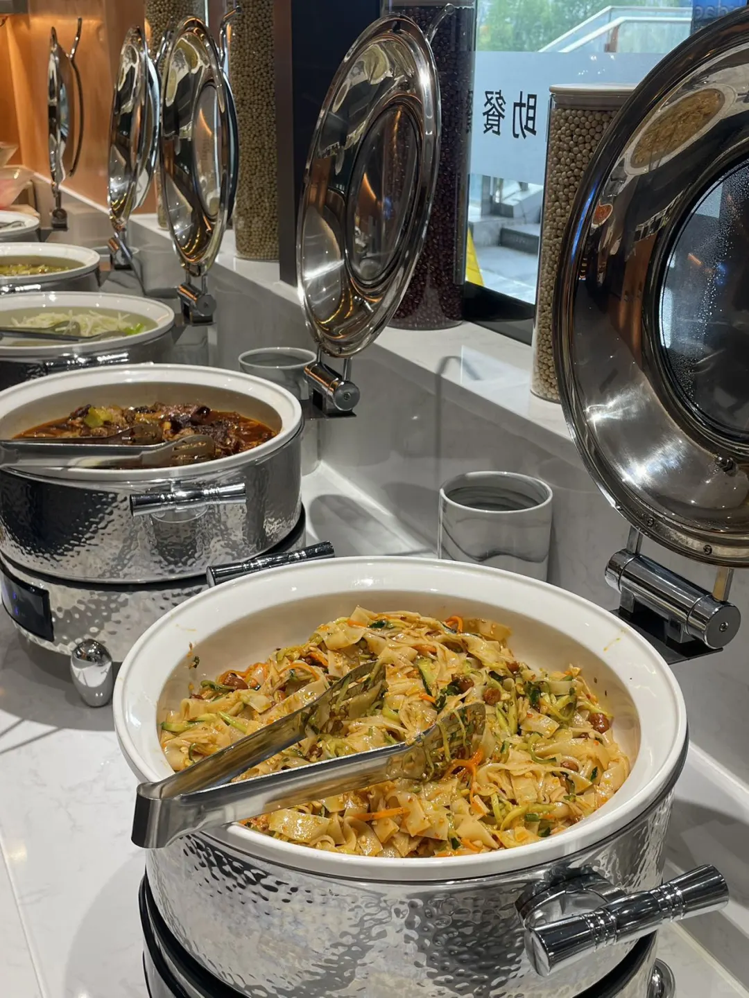 🎲【绝了！麻将室的惊艳大变身】🎲 😜朋友说在麻将室吃午餐，我着实...