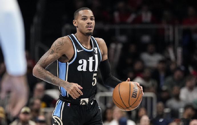 #NBA最新交易流言#
1、热火正在寻找增加一名持球手，#穆雷#是他们关注的对象