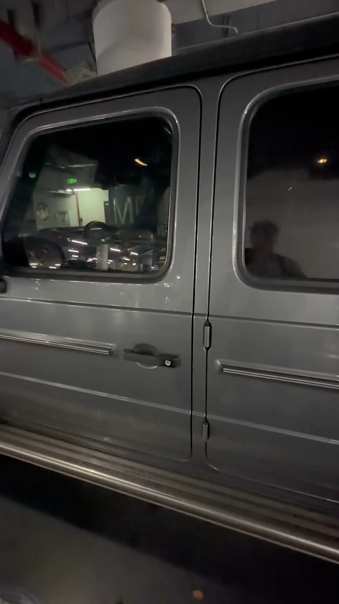 这就是我的旧能源、钥匙必须随身携带、上车下车都得按一下、开关门都得拿出吃奶的劲儿