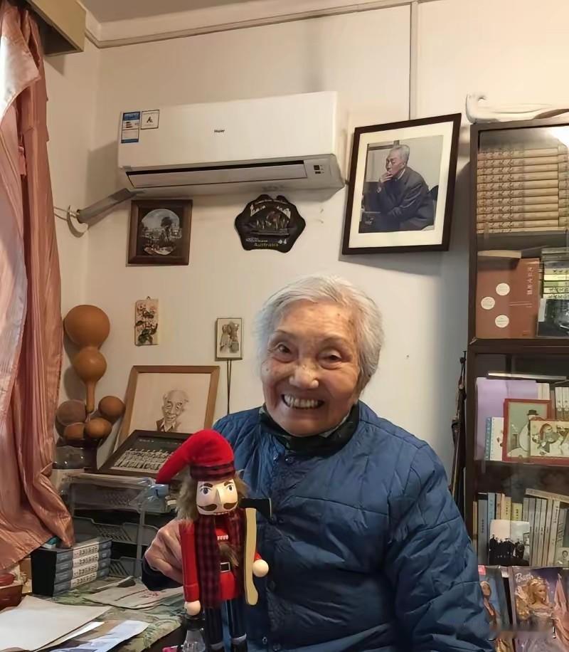 80岁丧偶独居到104岁，没去养老院没靠子女，去世前也是独自一人。这位老人不是别