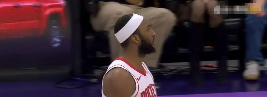 乌度卡一个换人，火箭防守从联盟垫底冲到前九。
你看伊森首发那三场，场场赢球。
他