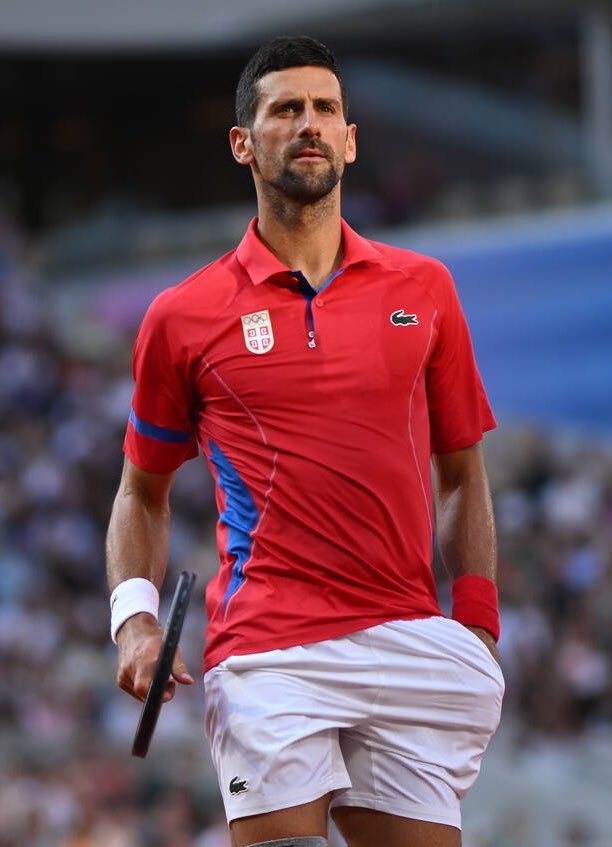 恭喜小德直落两盘战胜穆塞蒂首次晋级奥运决赛[太开心]德约科维奇vs阿尔卡拉斯，谁