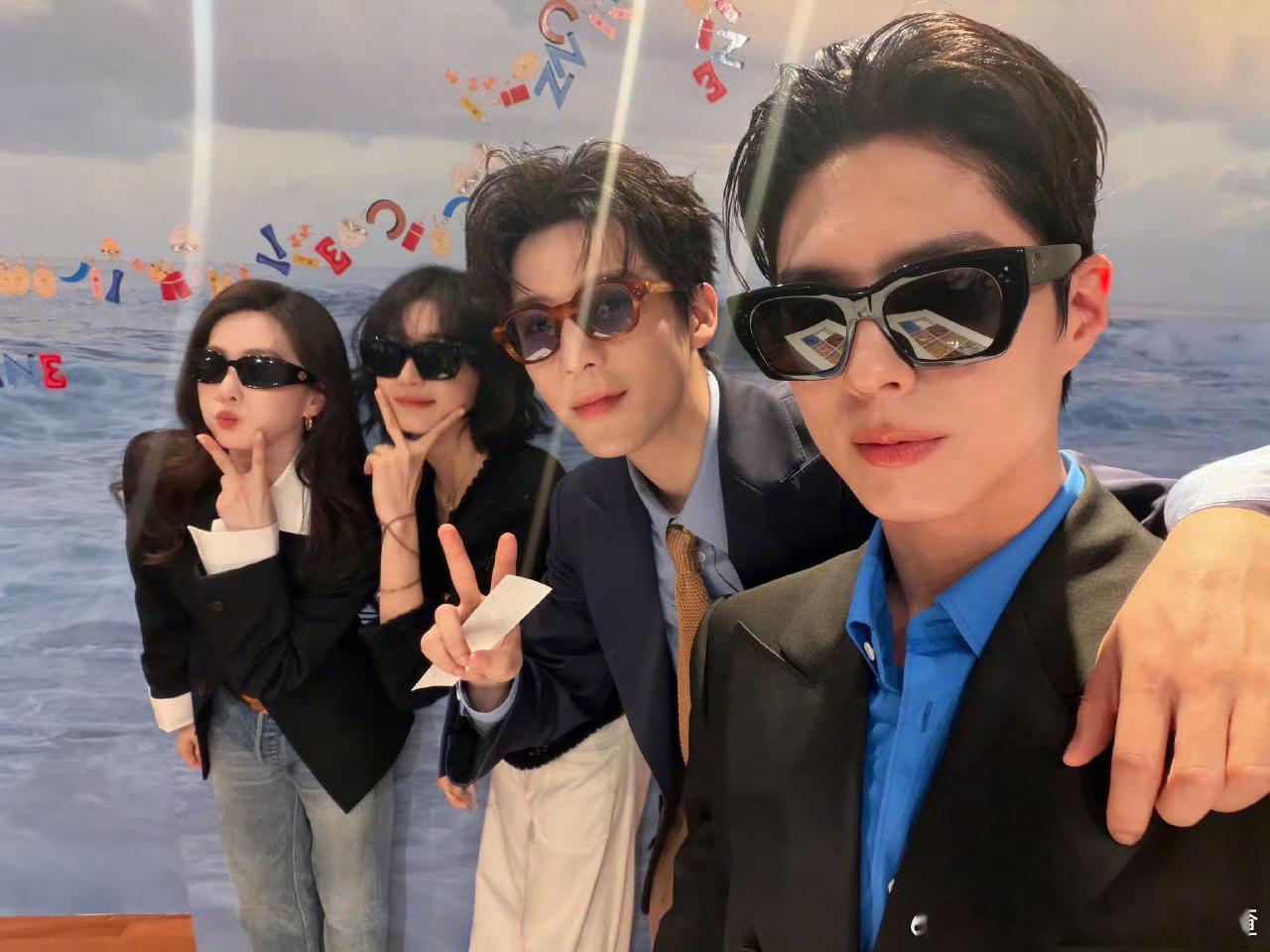 朴宝剑晒与刘诗诗王安宇孙千合照 好鲜活的四位 