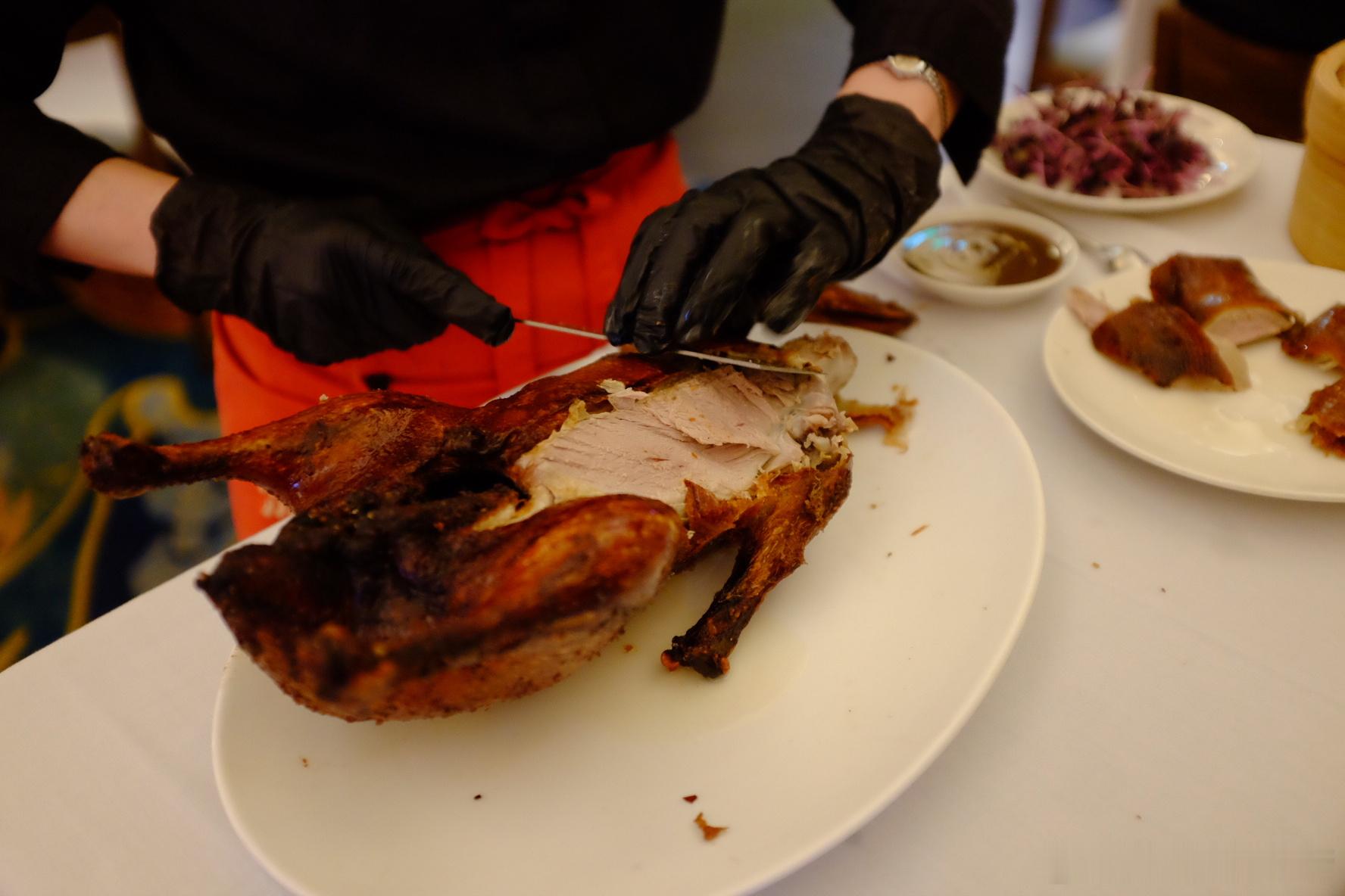 大舅请大家uncle Su吃晚餐，今年这边附近的中餐全都关掉了。丽晶也没有了，今