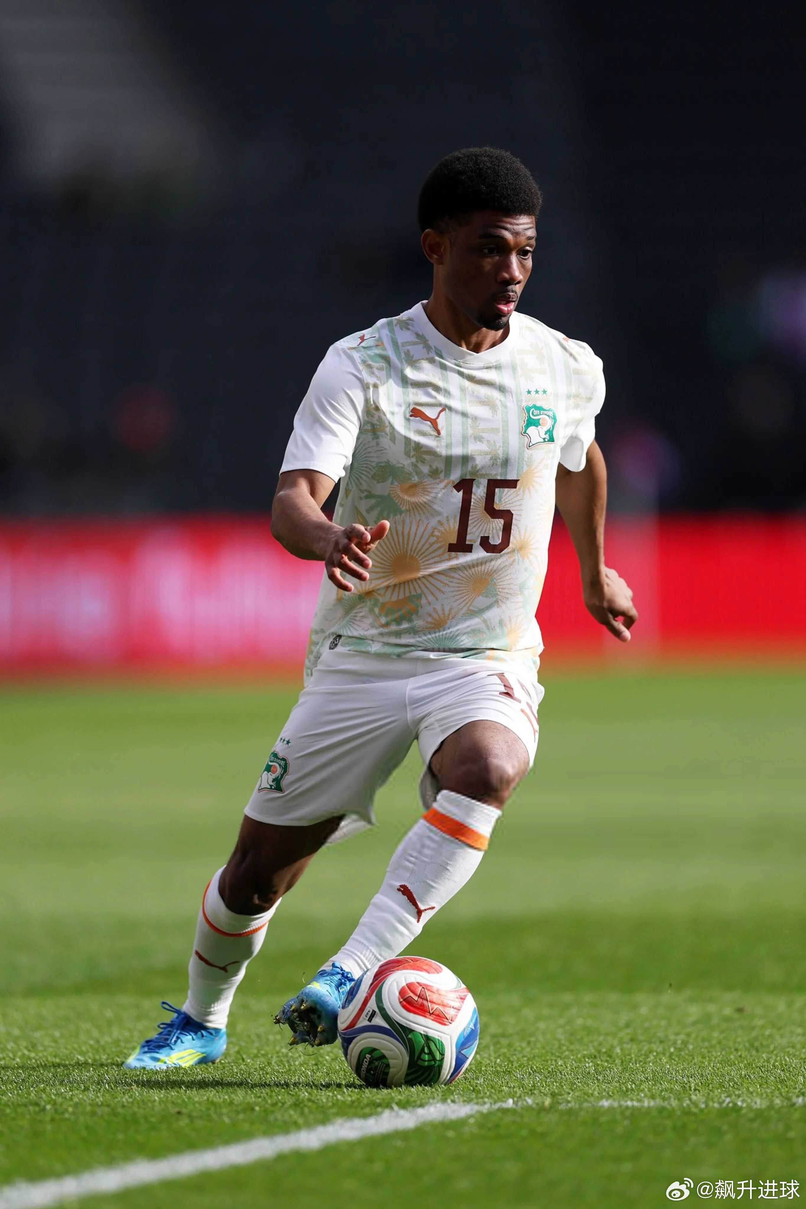 曼联4000万边锋低迷，芒特有望24天改变命运！伤愈力争打动卡里克曼联2-2战平