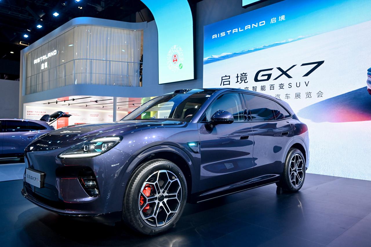 GX7 露营新玩法：阔五座 SUV 化身户外超级装备库

大床模式下的实拍画面，