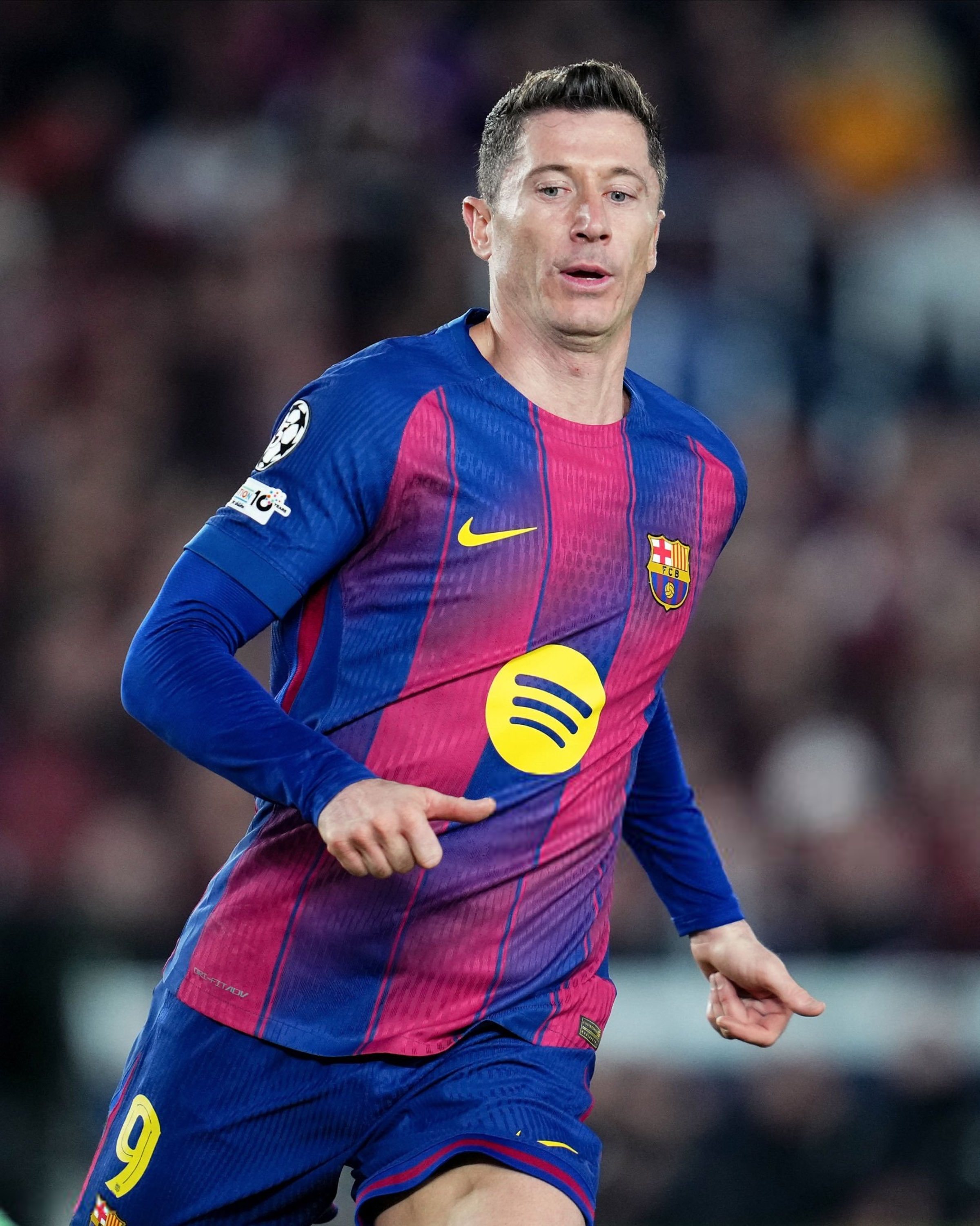 世体：莱万多夫斯基今天将力争本赛季欧冠联赛的首粒进球，此前他已连续五场欧冠比赛未