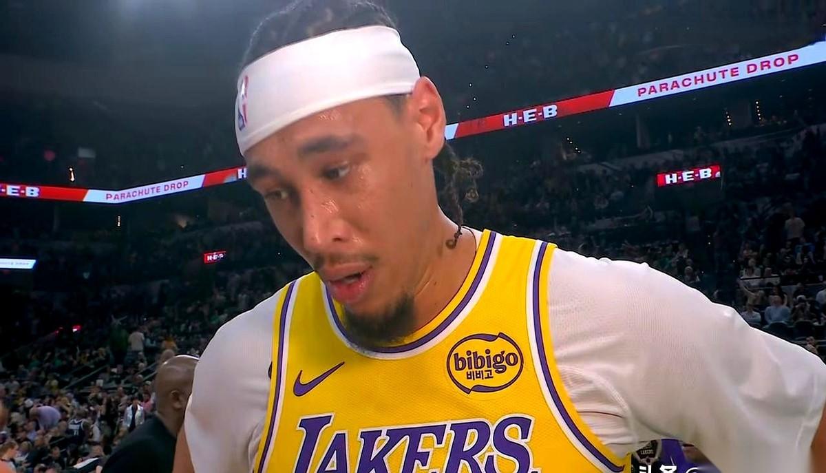 聊聊湖人的替补中锋，海斯。
球队91比107惨败给马刺，场上自家球员的铁都快把篮